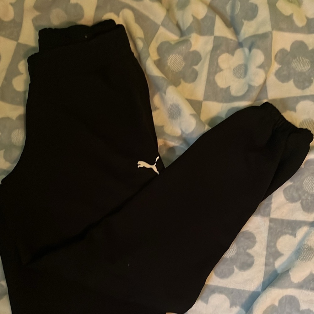 Puma sweatpants size small black